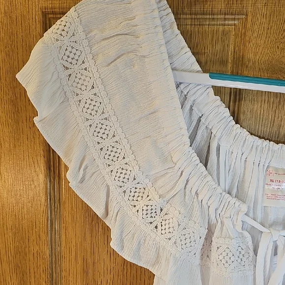 No Boundaries Light Blue Ruffle Blouse - Picture 4 of 8